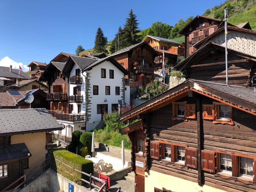 Appartement Le Ver Luisant à Saint-Martin, Val d'Hérens, Valais Exterior foto